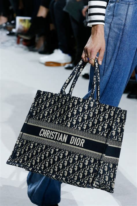 dior shopper